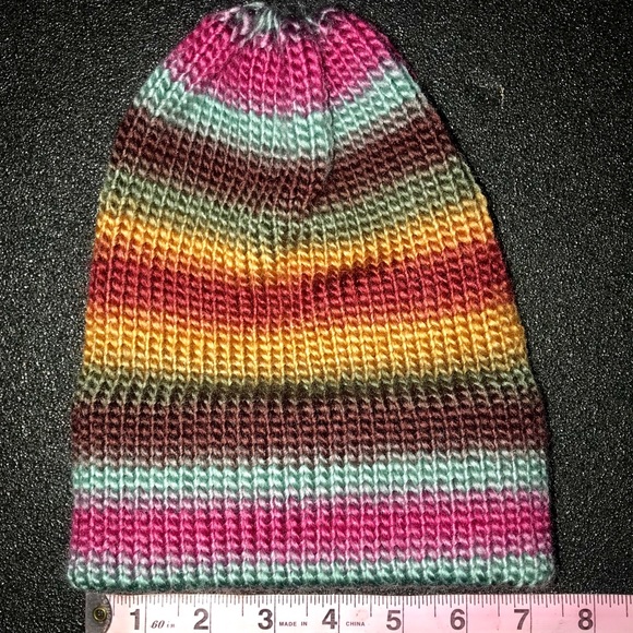 Knit Stocking Hat/Beanie - Picture 3 of 4